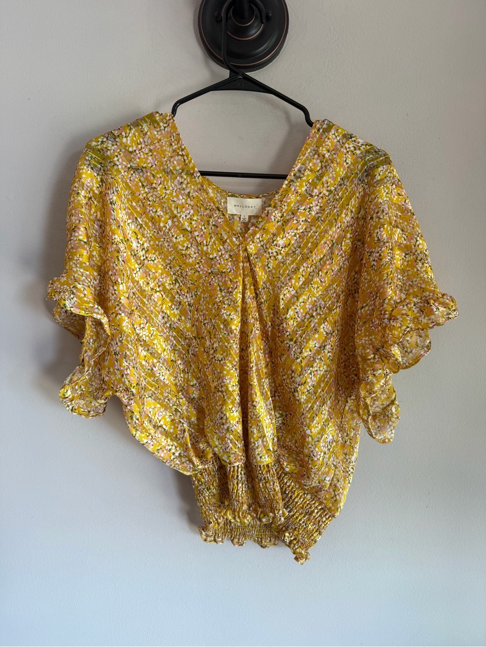 MELLODAY Yellow Floral V-Neck Ruffle Sleeve Blouse